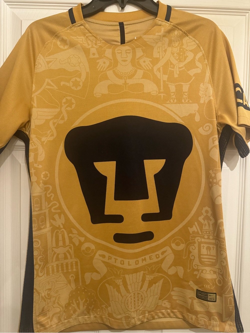 Nike Pumas UNAM 2016 2017 Home Jersey Gold Navy Diego Rivera Mural Authentic Kit